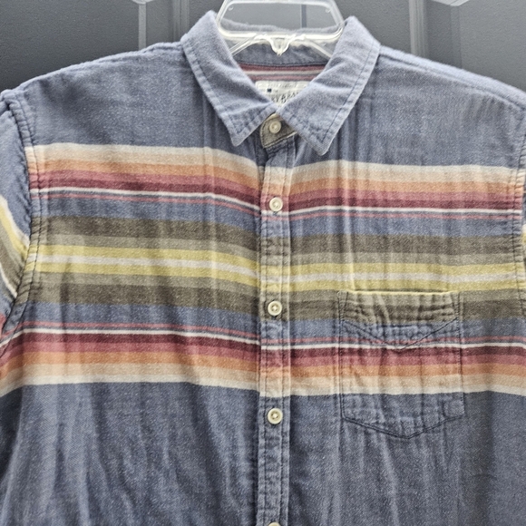 Lucky Brand Mens Aztec Print Casual Button Down Size Large Shirt - Picture 4 of 9